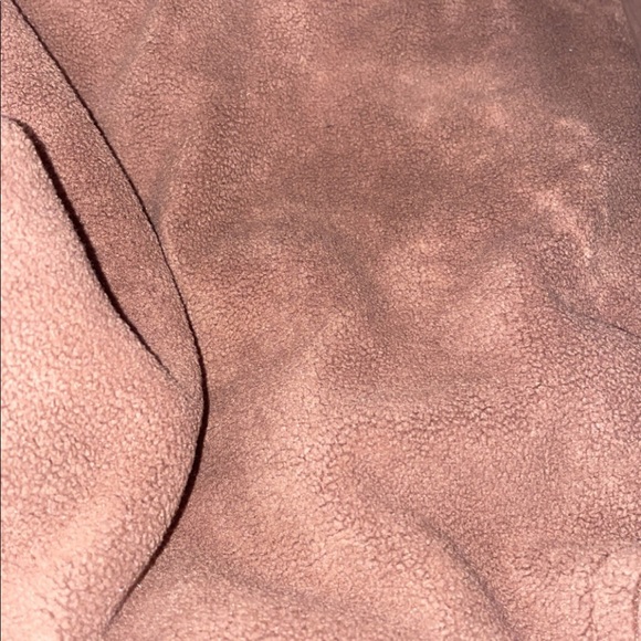 Shacket - Picture 2 of 3